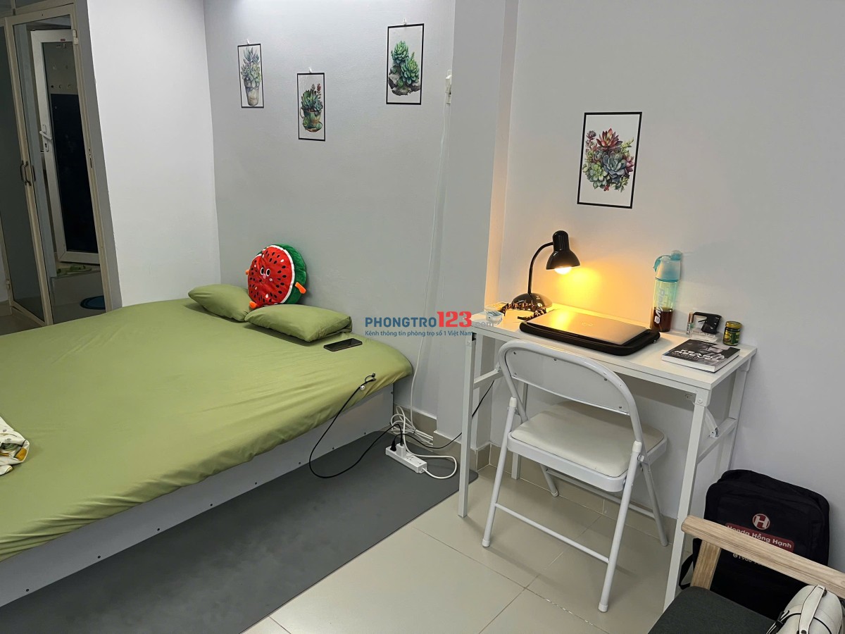 Phòng trọ giá rẻ 27m2 ngay trung tâm quận Bình Thạnh