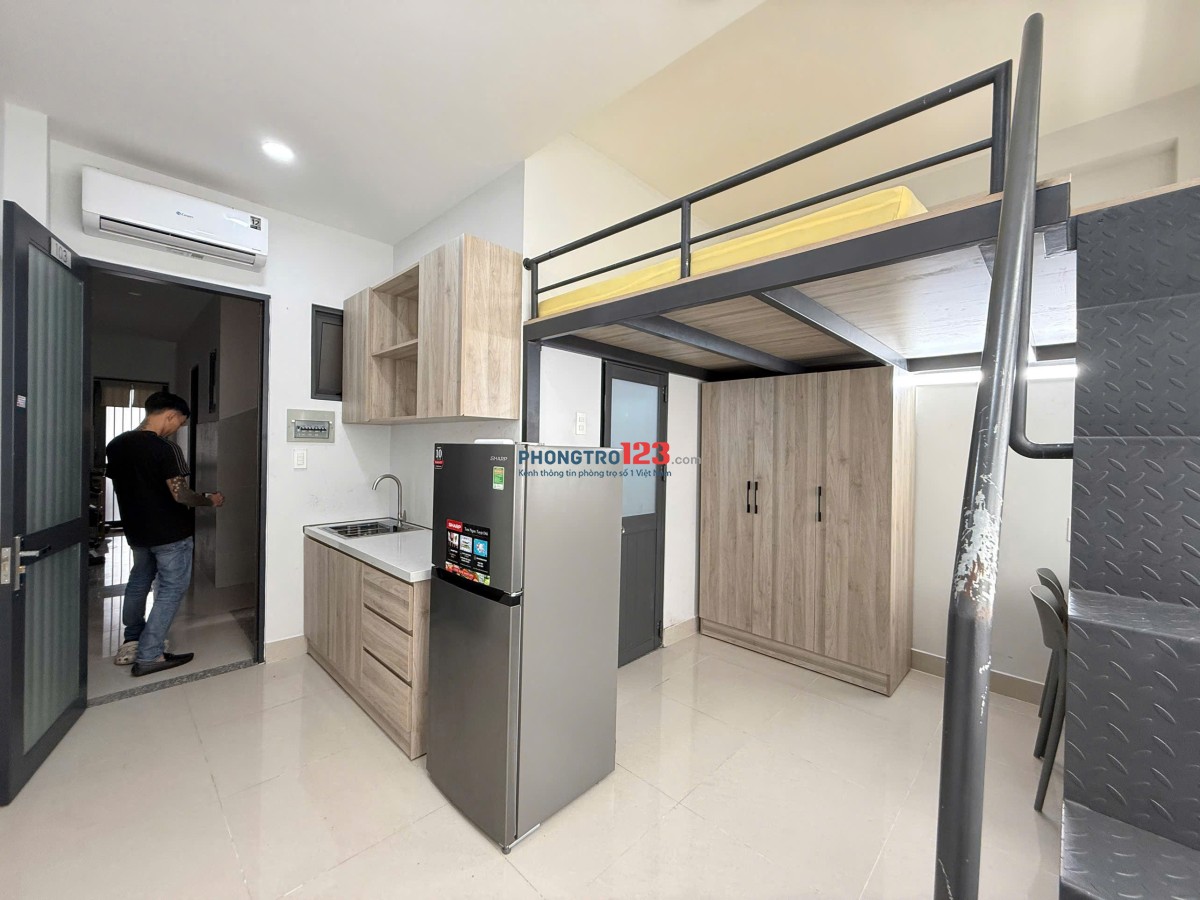PHÒNG GÁC CỬA SỔ TRỜI BÙI ĐÌNH TÚY NGAY CHỢ BÀ CHIỂU, GẦN QUẬN 1,2,3, PHÚ NHUẬN, HÀNG XANH