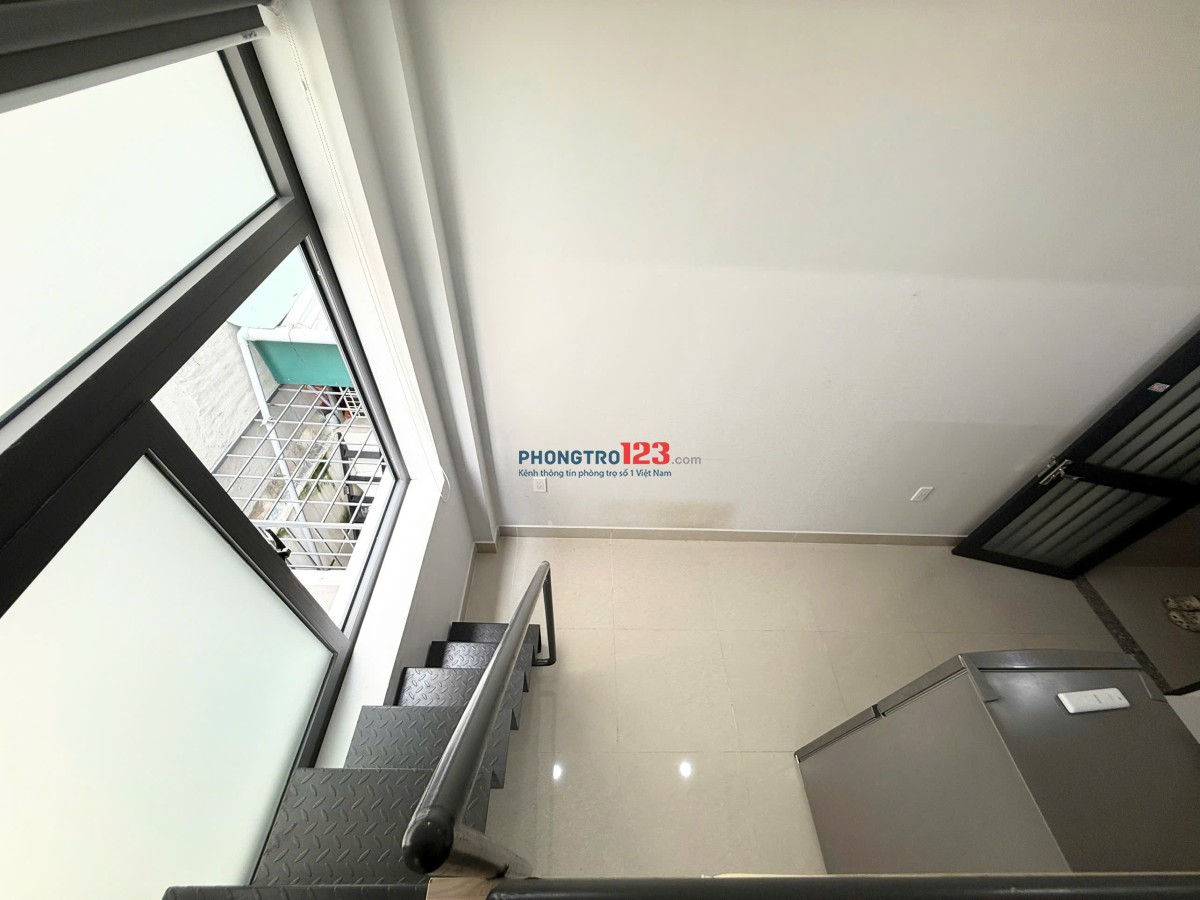 PHÒNG GÁC CỬA SỔ TRỜI BÙI ĐÌNH TÚY NGAY CHỢ BÀ CHIỂU, GẦN QUẬN 1,2,3, PHÚ NHUẬN, HÀNG XANH