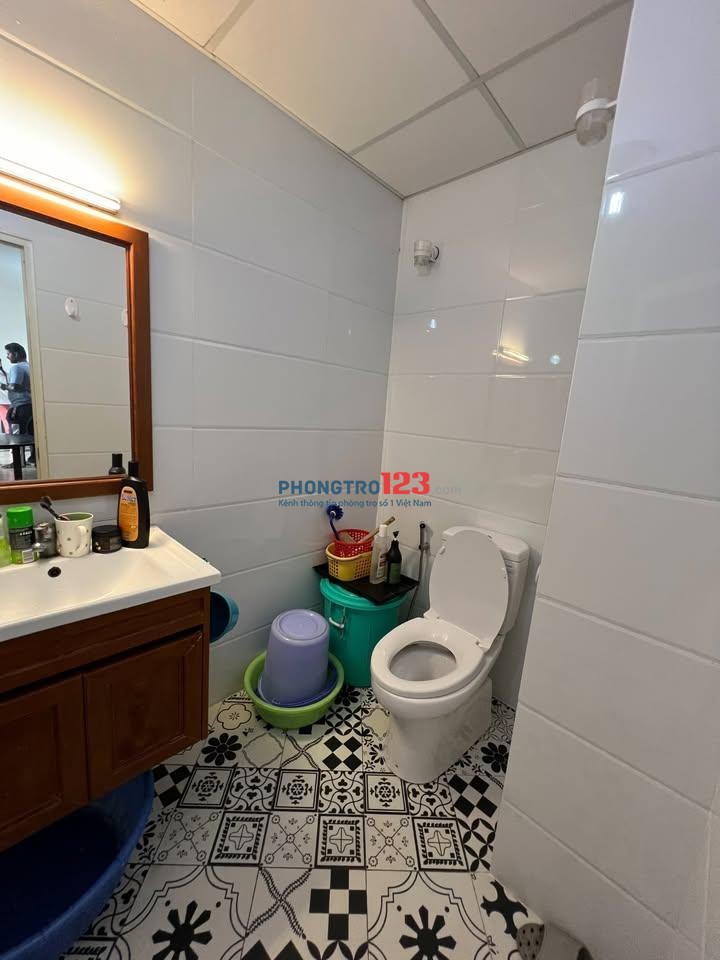 Chung cư Đường Sắt 590 - CMT8 căn 3p ngủ, 2wc, giá 14tr/th