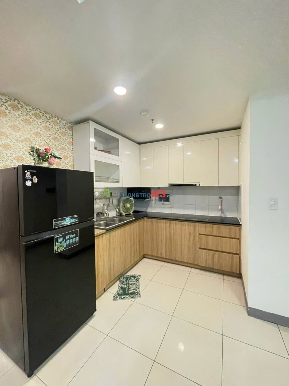 Căn hộ 2p ngủ Oriental - Âu Cơ có đủ nội thất giá 12tr/tháng