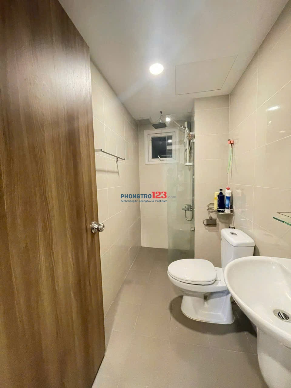Căn hộ 2p ngủ Oriental - Âu Cơ có đủ nội thất giá 12tr/tháng