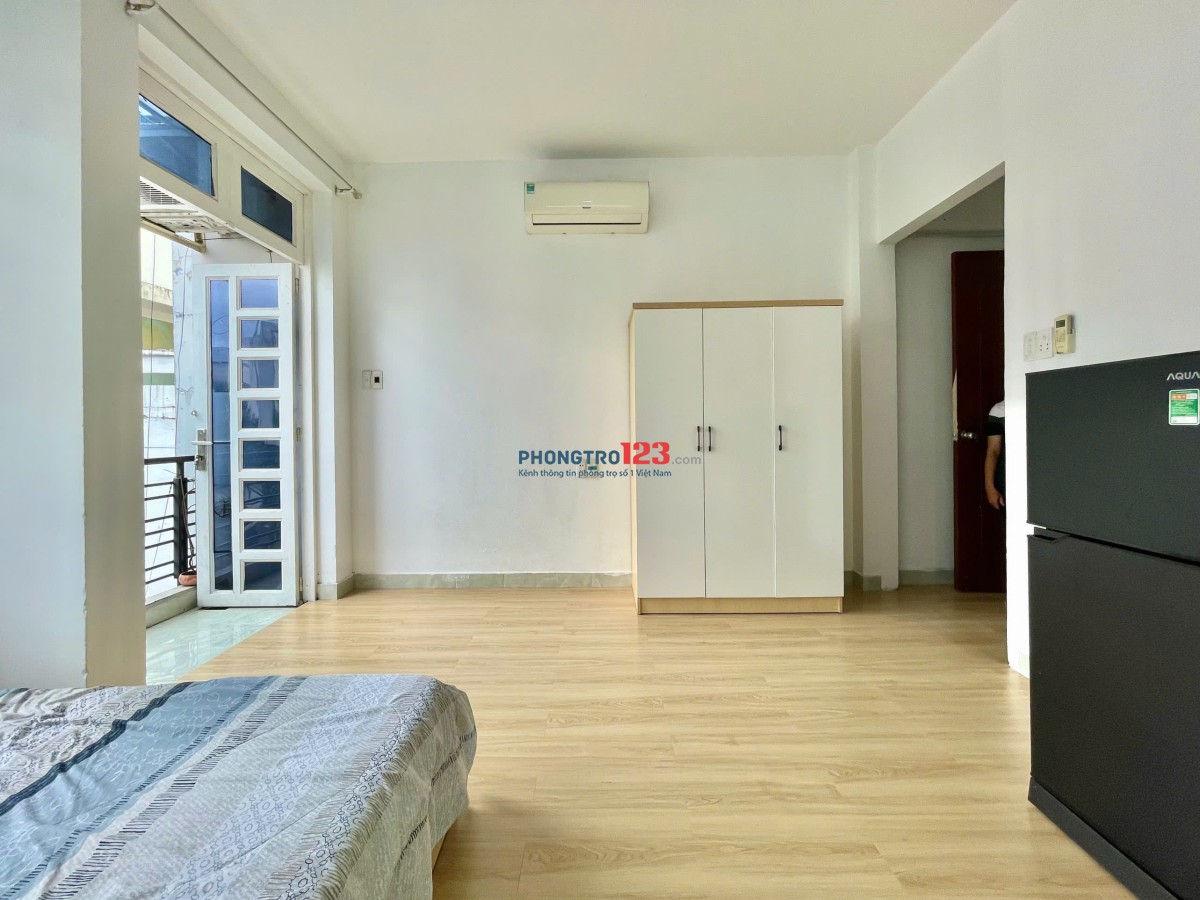 PHÒNG TRỌ BAN CÔNG NỘI THẤT MỚI TẠI NƠ TRANG LONG,BÌNH THẠNH NGAY CHỢ BÀ CHIỂU ĐI Q1,Q2 NHANH