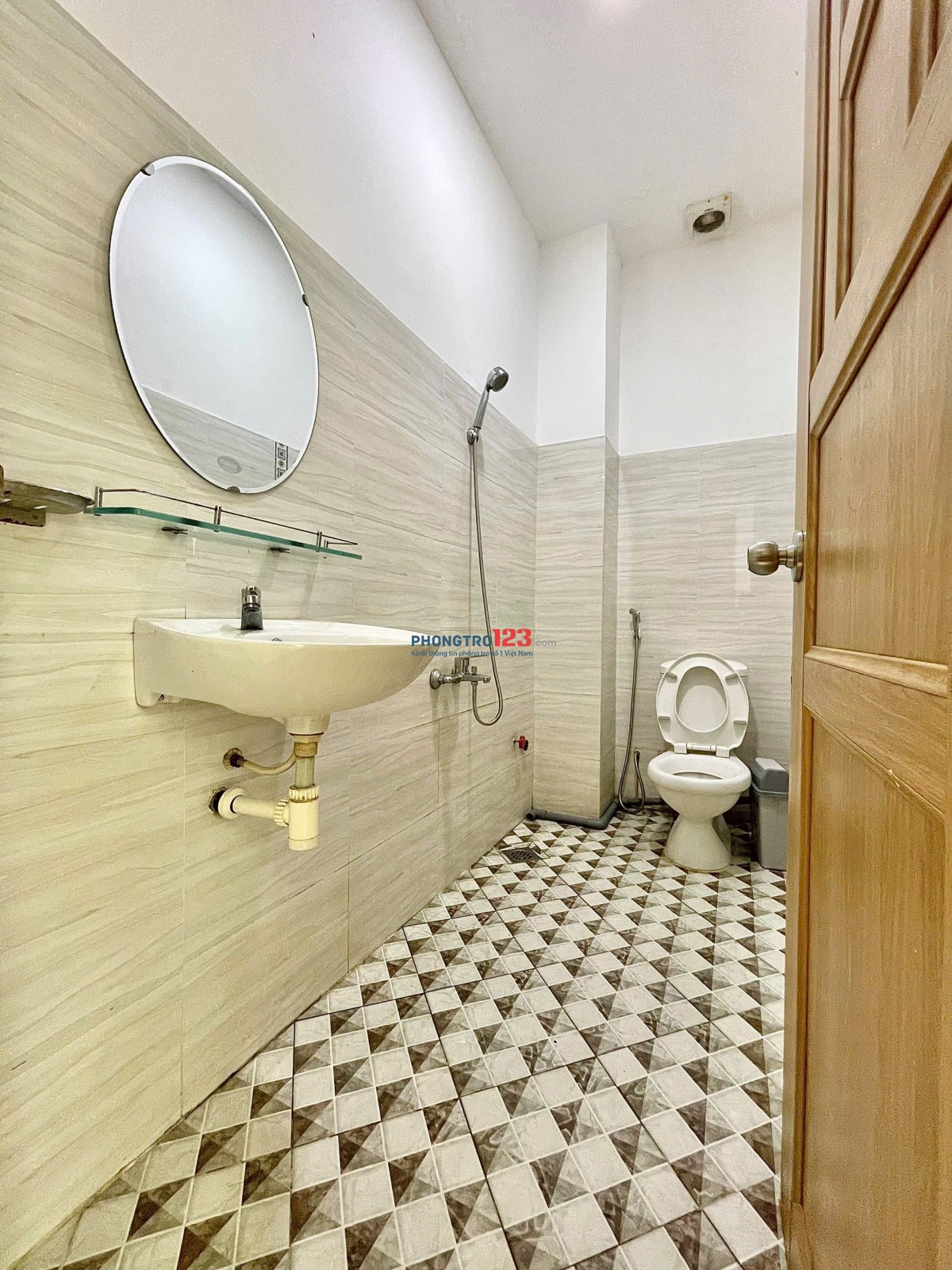 PHÒNG TRỌ BAN CÔNG NỘI THẤT MỚI TẠI NƠ TRANG LONG,BÌNH THẠNH NGAY CHỢ BÀ CHIỂU ĐI Q1,Q2 NHANH