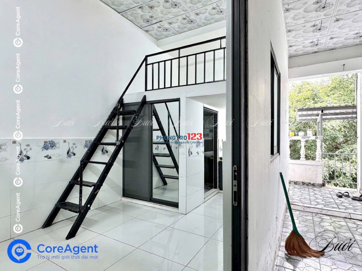 Phòng giá rẻ gác cao 2m nội thất ngay Hoà Bình - Hương Lộ 2, Ngã Tư Bốn Xã