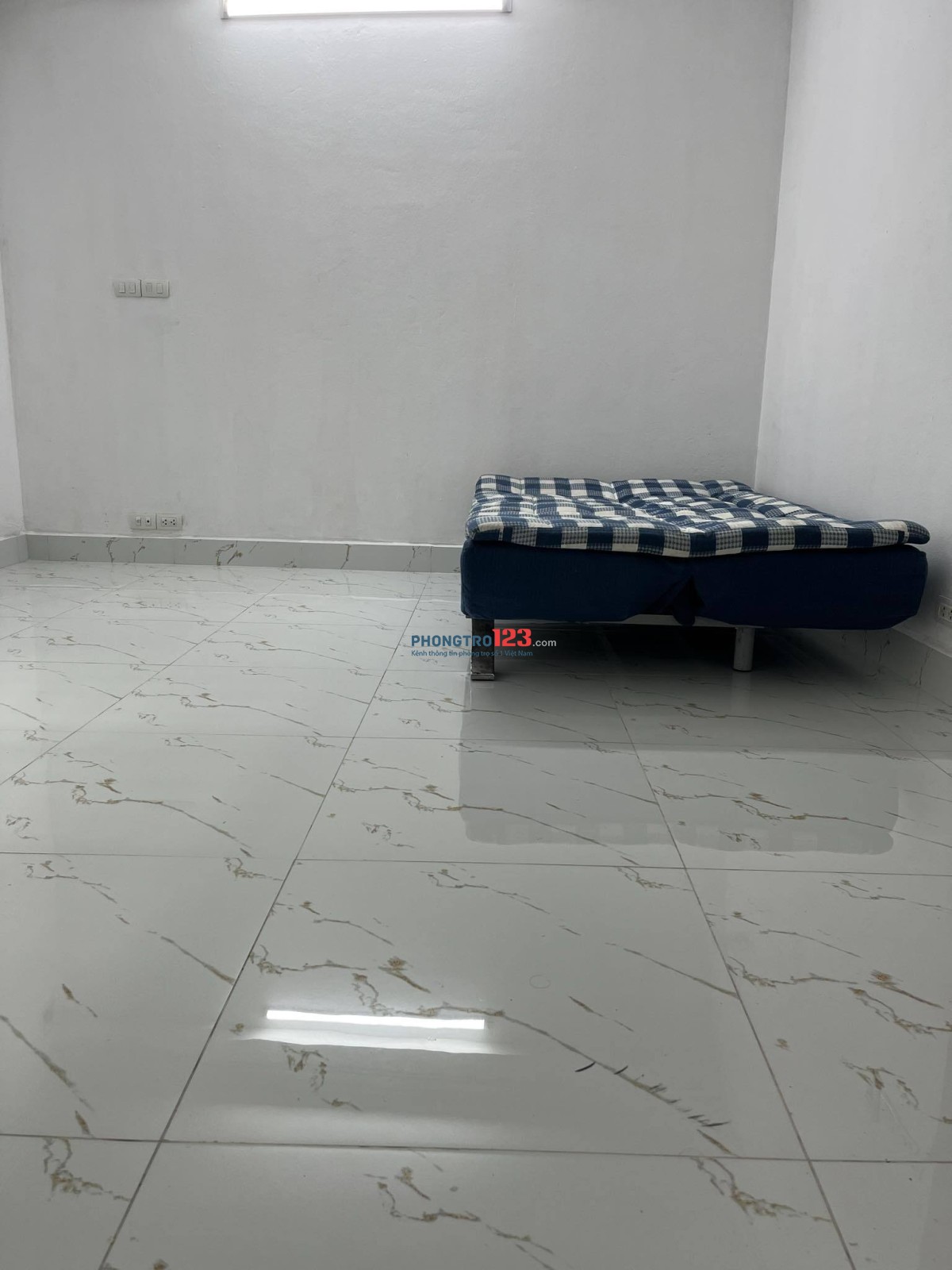 Cho thuê nhà riêng 2 mặt ngõ, 5 tầng làm Văn phòng, bán hàng hoặc ở.