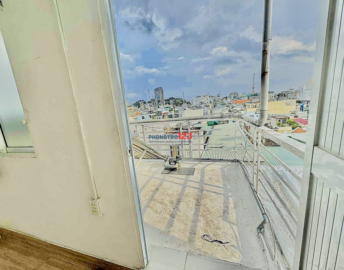 Cho Thuê Phòng Giá Rẻ Quận 1, có 2 Cửa Sổ, Ban công Thoáng Mát gần chợ Tân Định