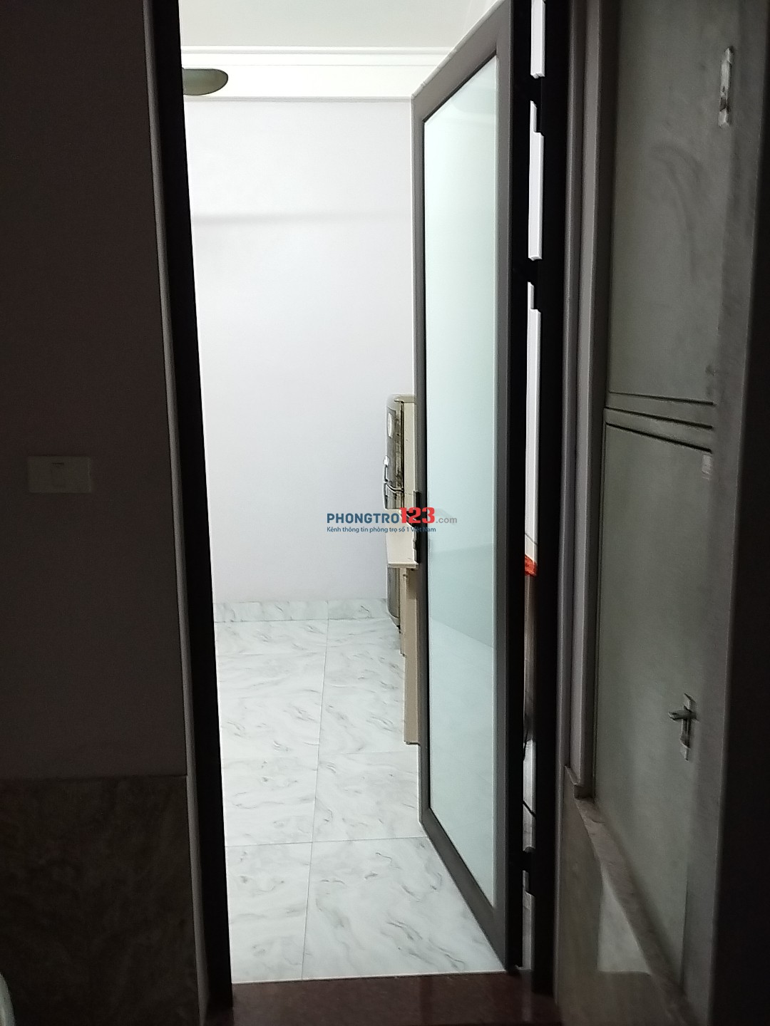 Vị trí: Địa chỉ ngõ 281 Đường trần khát chân, Bạch Mai, Phòng bao gồm 1giường đôi, 1 tủ 2 cánh