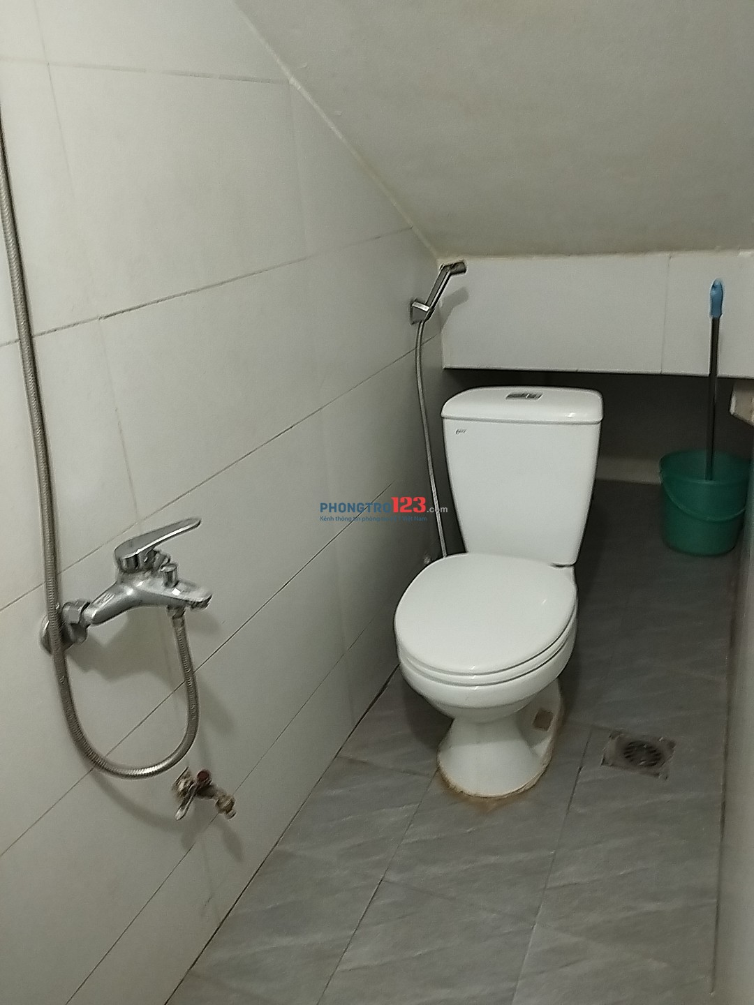 Vị trí: Địa chỉ ngõ 281 Đường trần khát chân, Bạch Mai, Phòng bao gồm 1giường đôi, 1 tủ 2 cánh