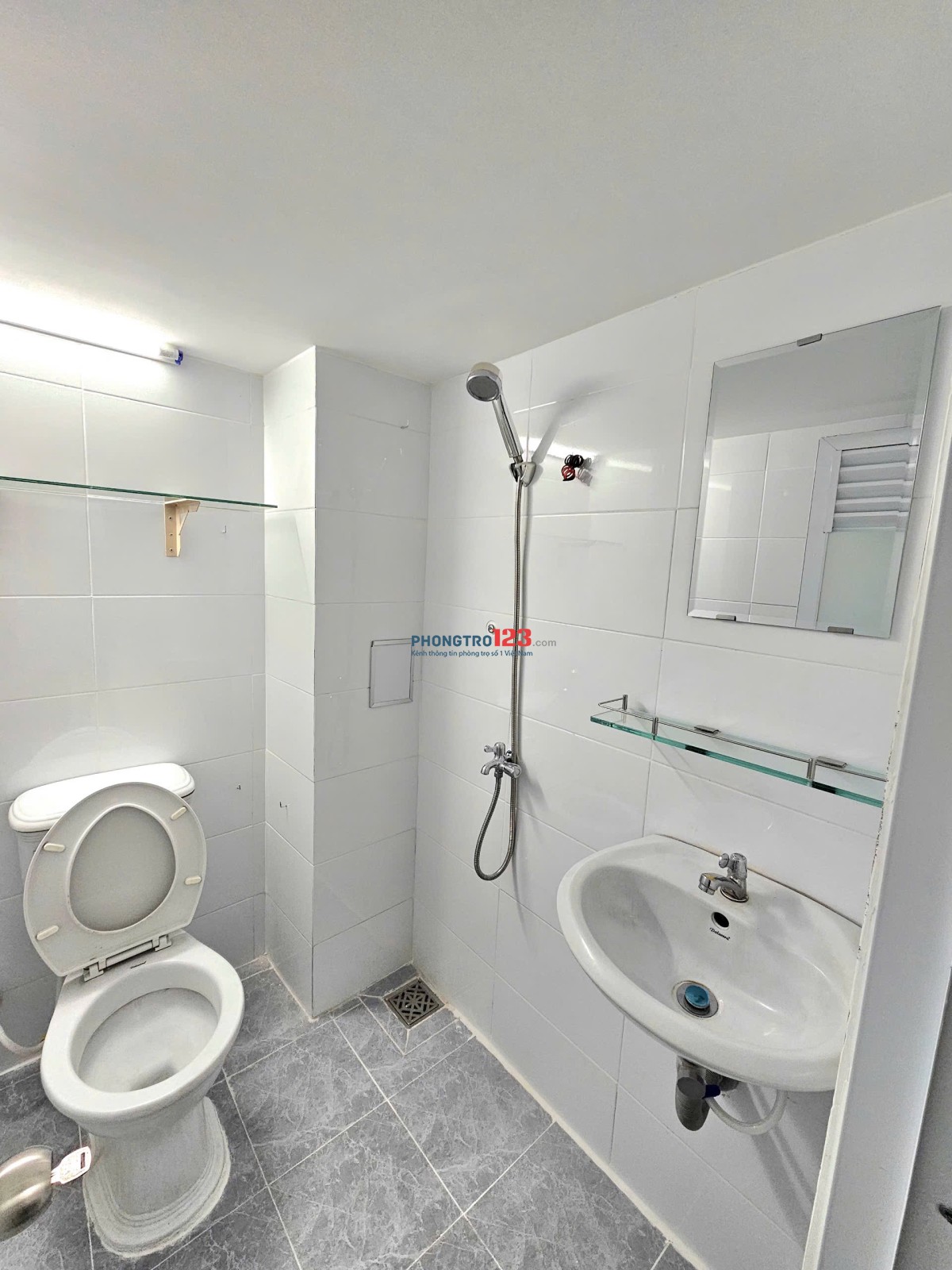 Phòng trọ bình dân Phú Nhuận, có gác, Wc