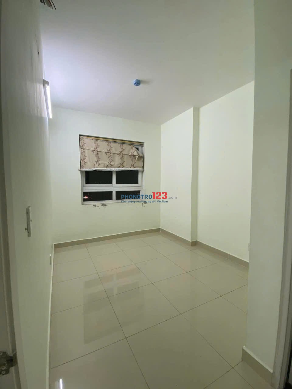C/c Nguyễn Phúc Nguyên cho thuê căn 2p ngủ giá 12,5tr