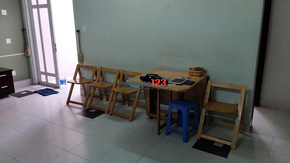 Chung cư Ngô Gia Tự, Hòa Hảo ( Q10 cũ) 80m2 - 2p ngủ - 12tr