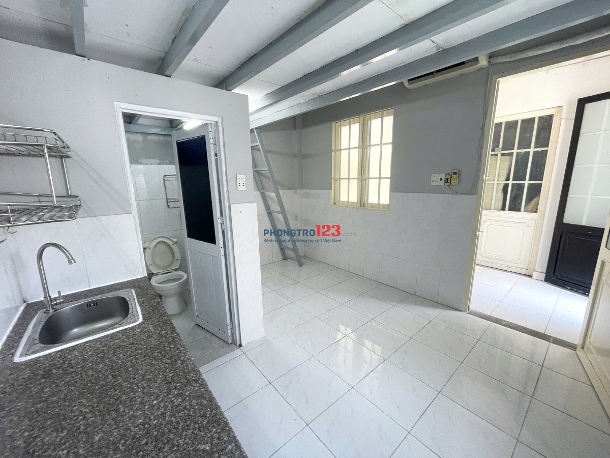 Nhà Vincom Thủ đức, Ngã Tư Thủ Đức, Cửa sổ thoáng mát, Ánh sáng tự nhiên, Giờ tự do, Máy Lạnh