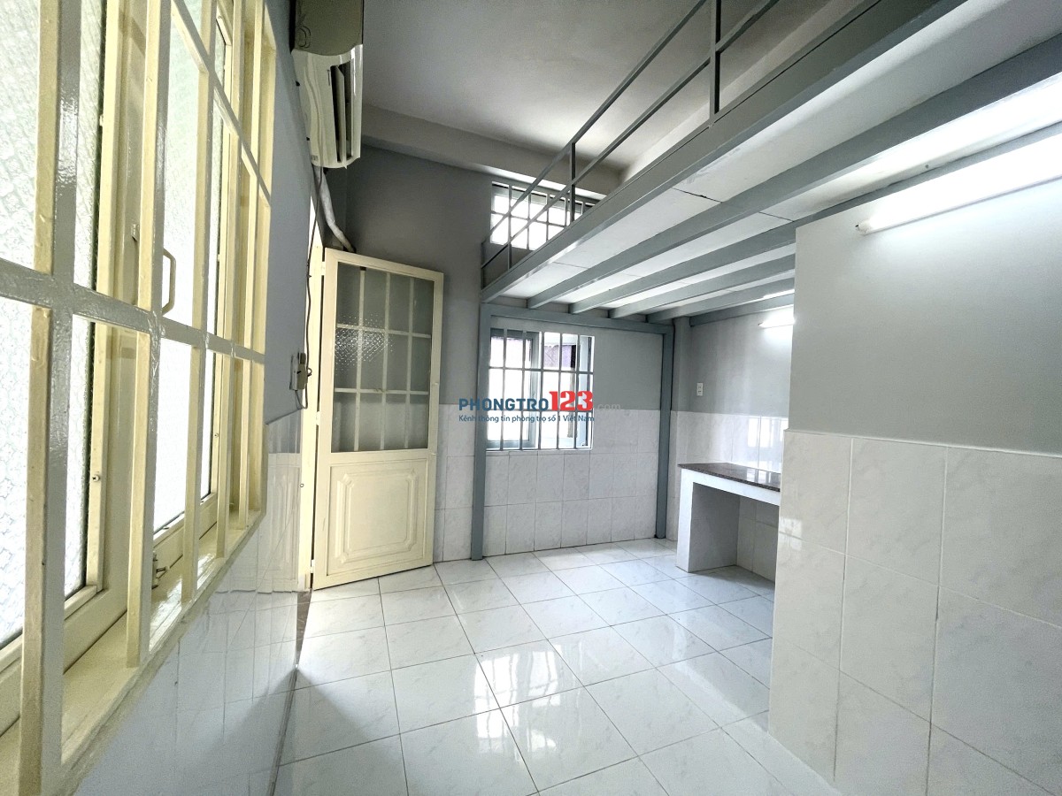 Nhà Vincom Thủ đức, Ngã Tư Thủ Đức, Cửa sổ thoáng mát, Ánh sáng tự nhiên, Giờ tự do, Máy Lạnh