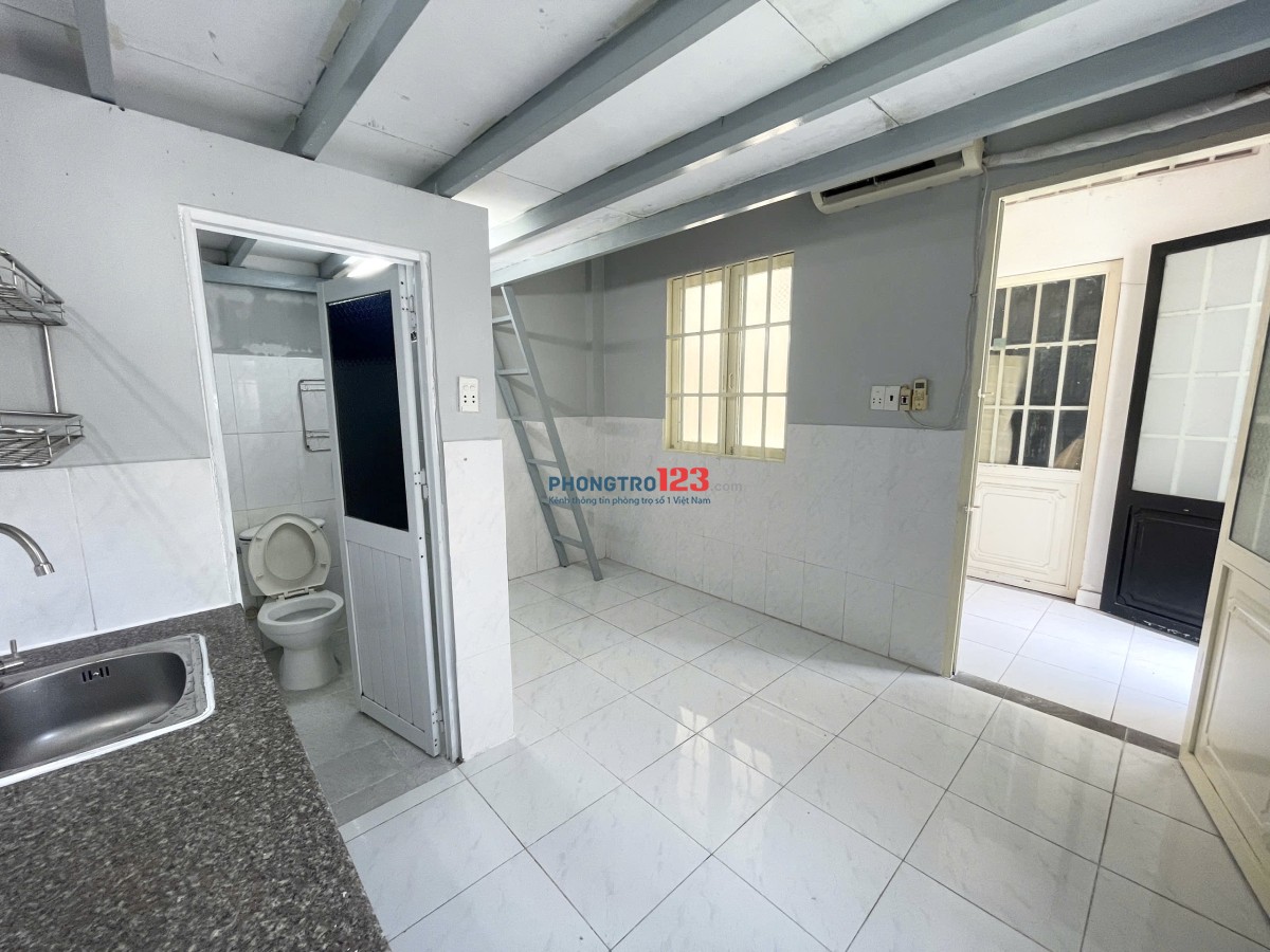Nhà Vincom Thủ đức, Ngã Tư Thủ Đức, Cửa sổ thoáng mát, Ánh sáng tự nhiên, Giờ tự do, Máy Lạnh