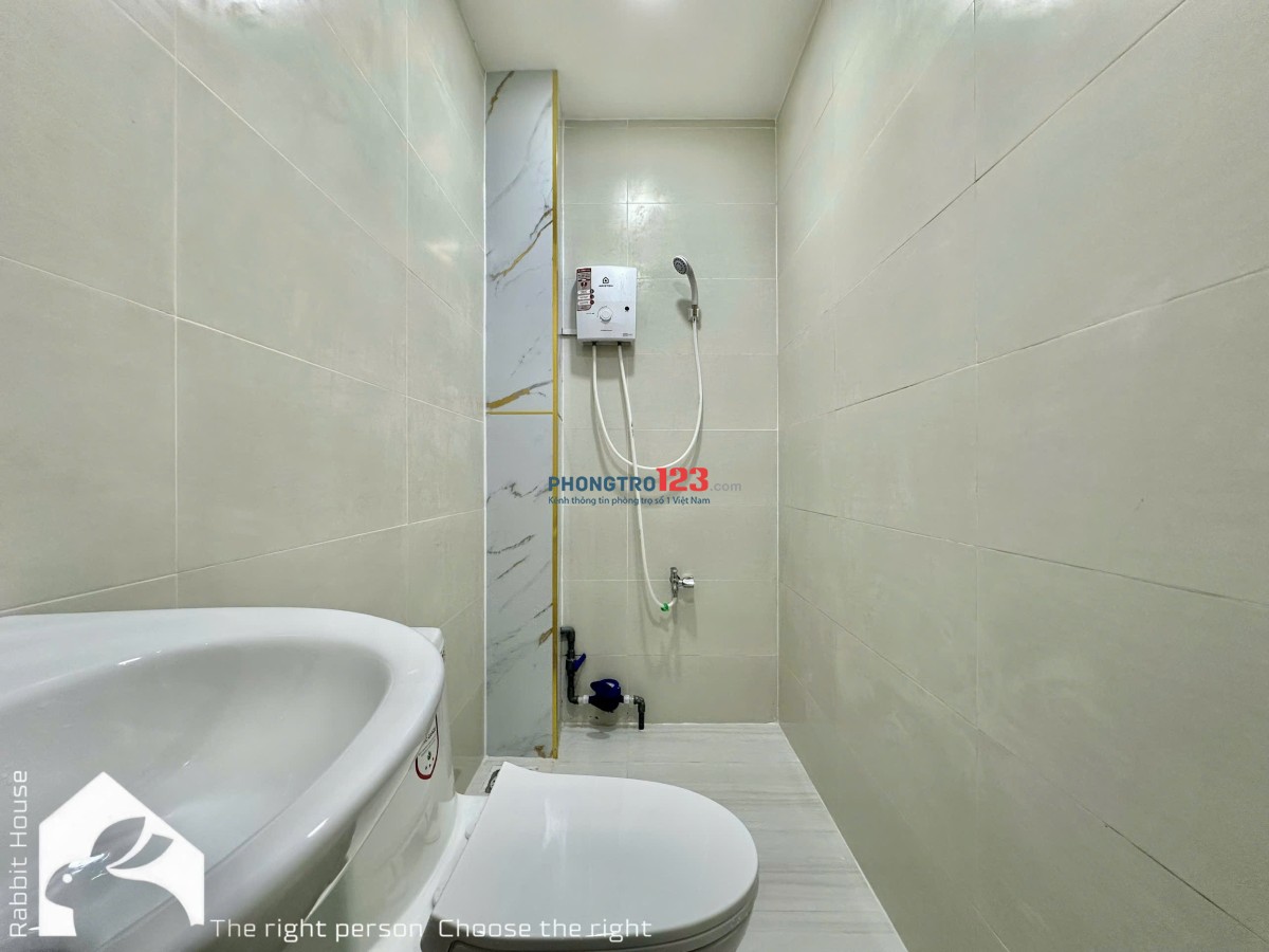 Cho Thuê Phòng đường Huỳnh Văn Bánh, Phú Nhuận, cửa sổ lớn siêu thoáng, máy giặt riêng giáp quận 1,3