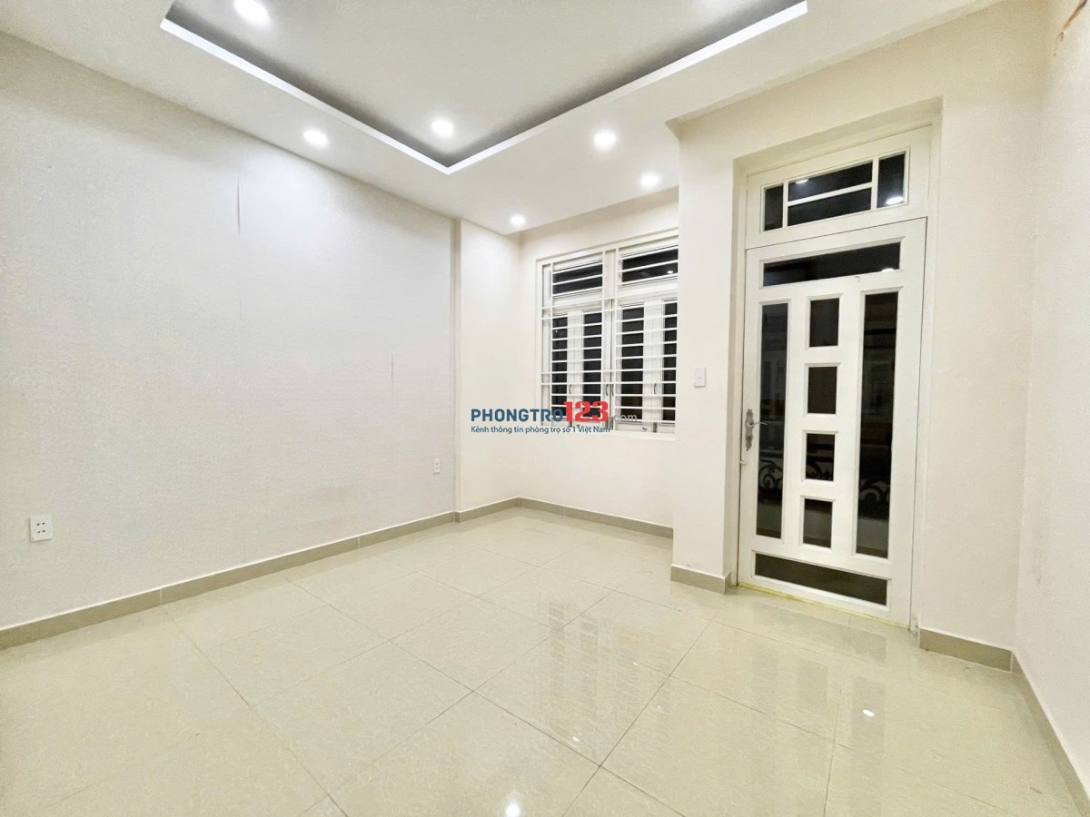 Cho thuê nguyên căn hẻm xe tải đối diện Vạn Phúc City 520/2 quốc lộ 13 chính chủ