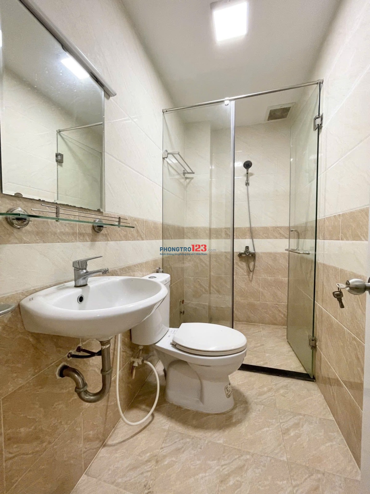 Cho thuê nguyên căn hẻm xe tải đối diện Vạn Phúc City 520/2 quốc lộ 13 chính chủ