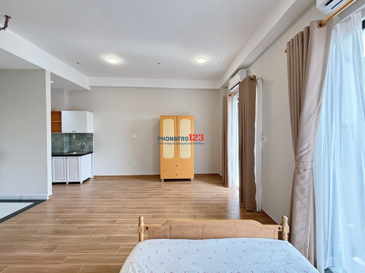 Khai trương nhà xây mới 100%, Studio đón nắng cửa sổ trời thoáng tại Tô Hiệu gần Đầm Sen