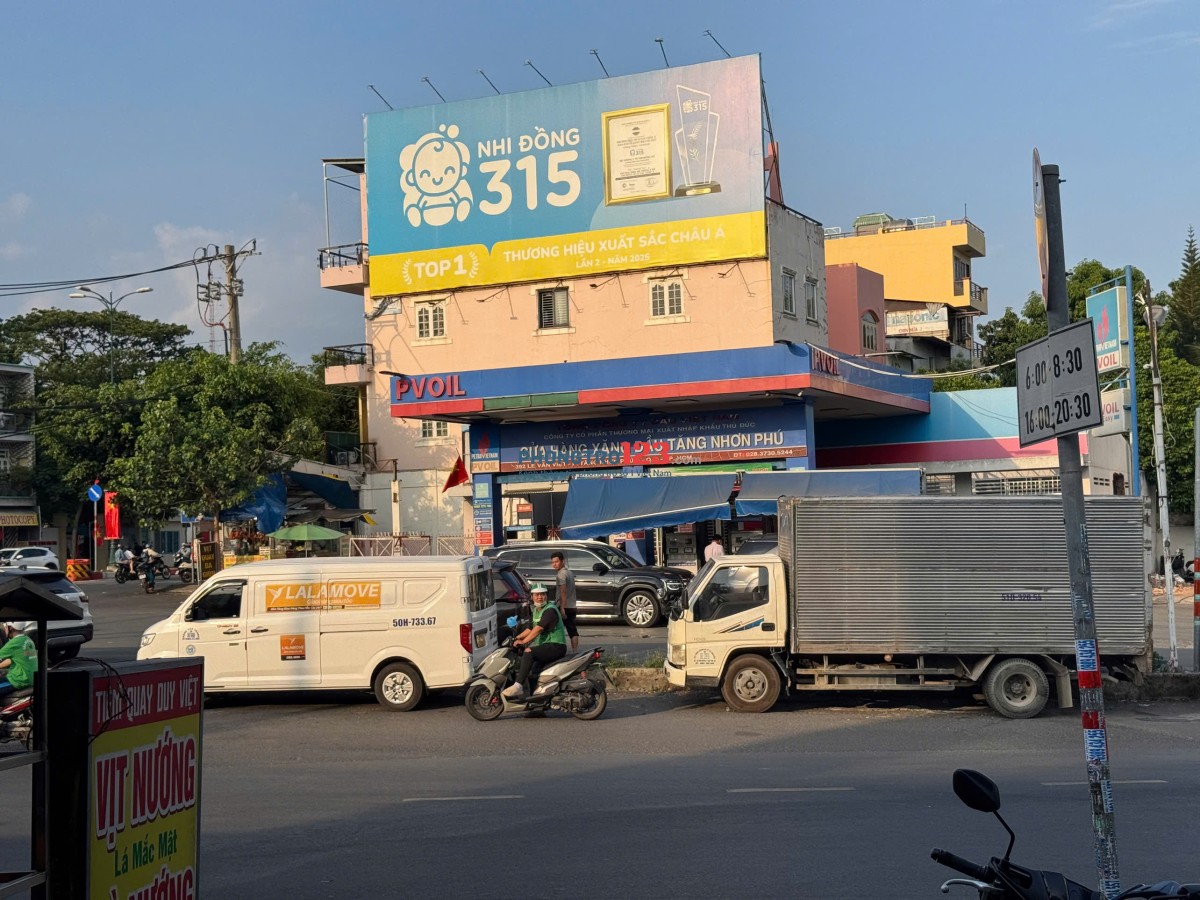 Nhà NC mặt tiền đầu đường Lã Xuân Oai - Lê Văn Việt, thuận tiện buôn bán