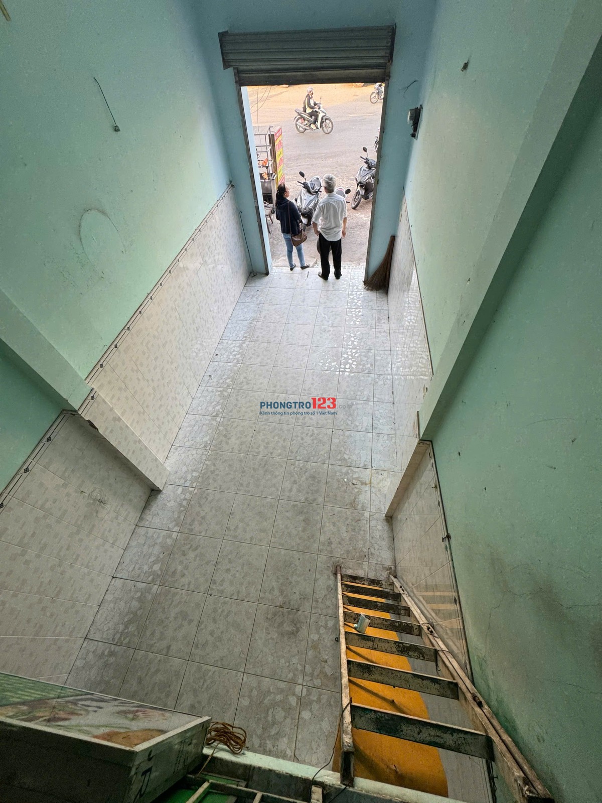 Nhà NC mặt tiền đầu đường Lã Xuân Oai - Lê Văn Việt, thuận tiện buôn bán