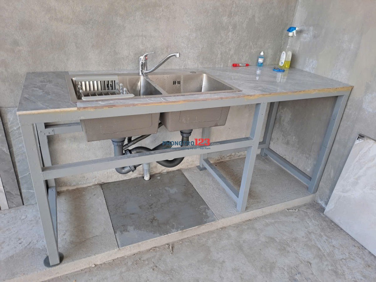 Mặt bằng kinh doanh cho thuê 200 m2, mặt tiền đường 20m