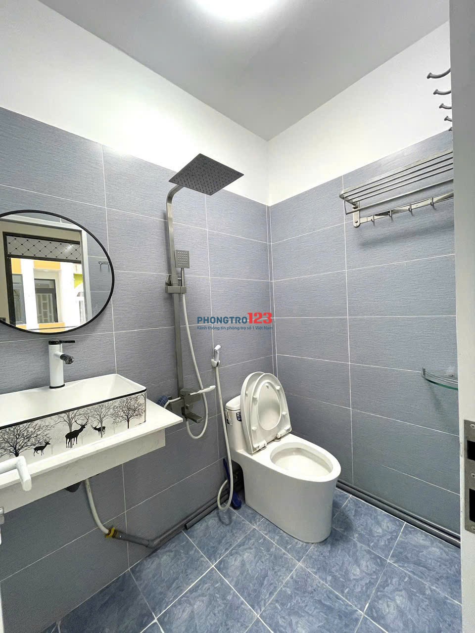 Cho Thuê Phòng Ban Công, 38m2 siêu thoáng, Phú Nhuận gần Phan Xích Long, giáp quận 1, Bình Thạnh