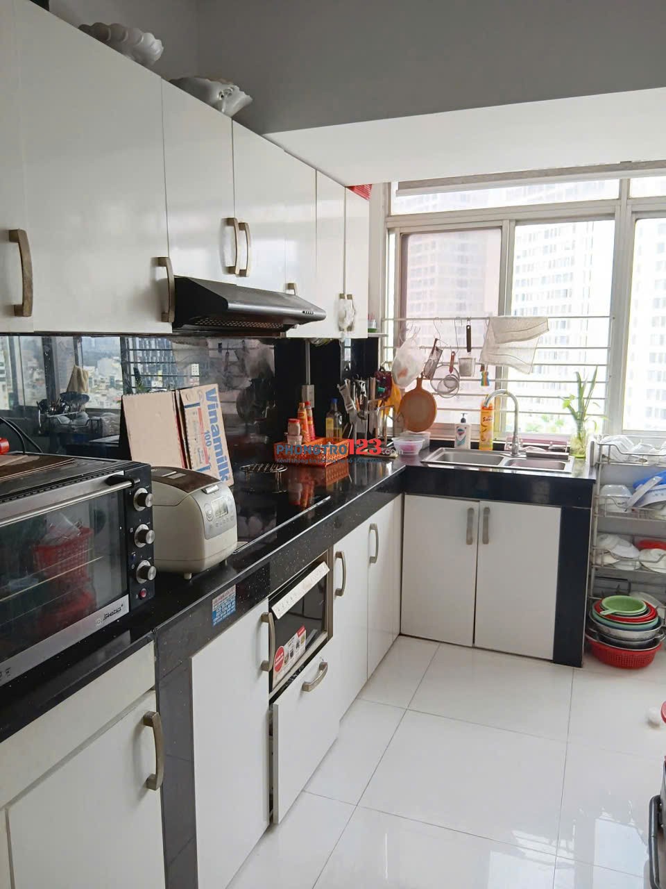 Chung cư đường 3/2, Q10: 85m2, máy lạnh, 2p ngủ, 12 triệu/tháng