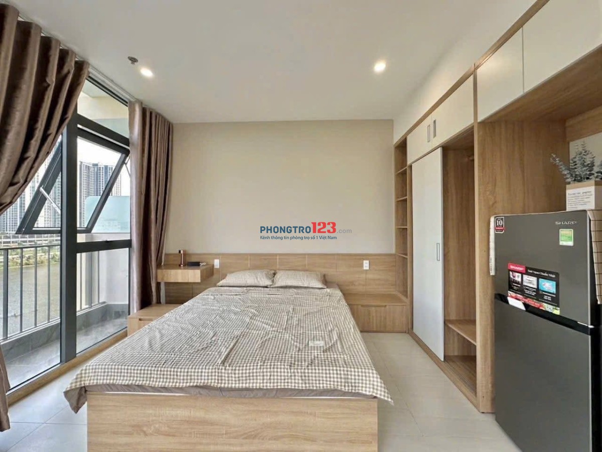  CĂN HỘ CÓ BAN CÔNG NHIỀU ÁNH SÁNG & BỒN TẮM – PHÚ MỸ HƯNG, QUẬN 7