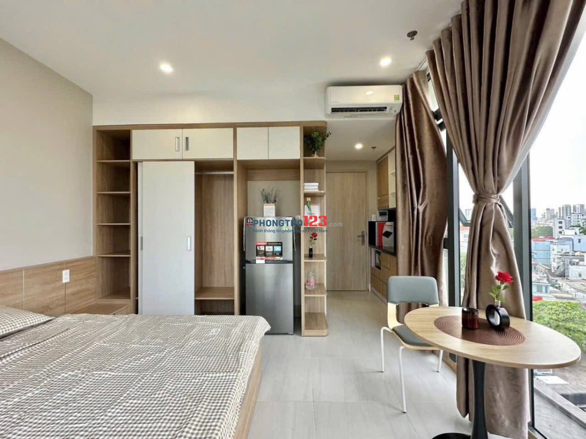  CĂN HỘ CÓ BAN CÔNG NHIỀU ÁNH SÁNG & BỒN TẮM – PHÚ MỸ HƯNG, QUẬN 7