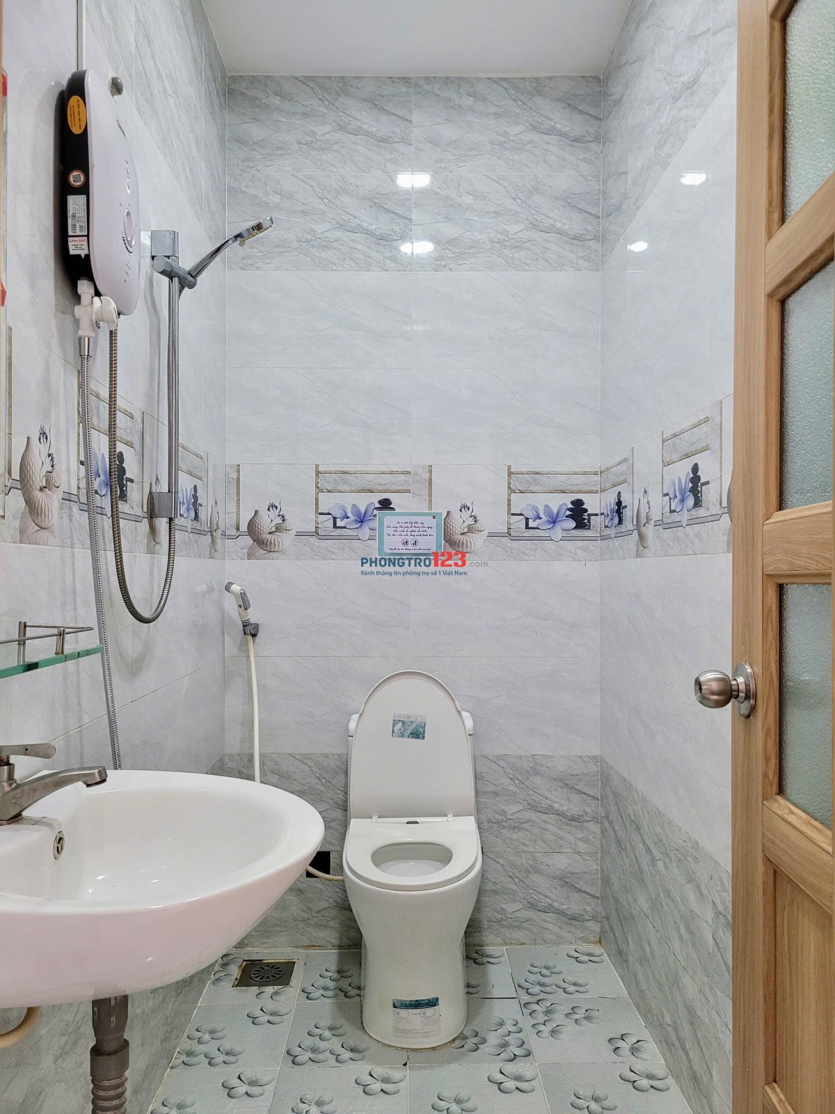 Cho Thuê Phòng Bình Thạnh gần chợ Bà Chiểu tiện đi quận 1, 5.5tr, ban công thoáng, máy giặt riêng