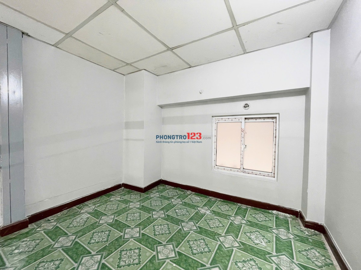 Phòng nhỏ 1 người, sẵn máy lạnh có gác WC riêng cách học viện Bưu chính chỉ 3P đi xe
