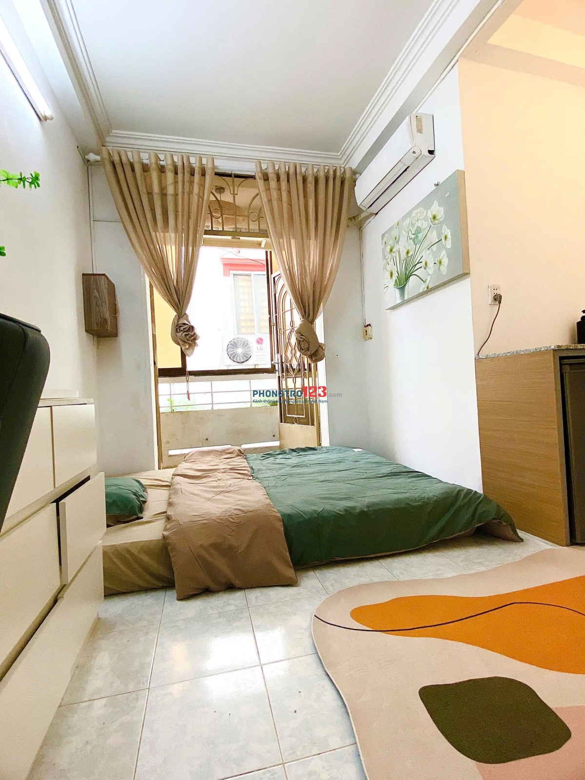 Lầu 1- Studio full nt- Bancol lớn- 30m2- Số 137 Trần Đình Xu
