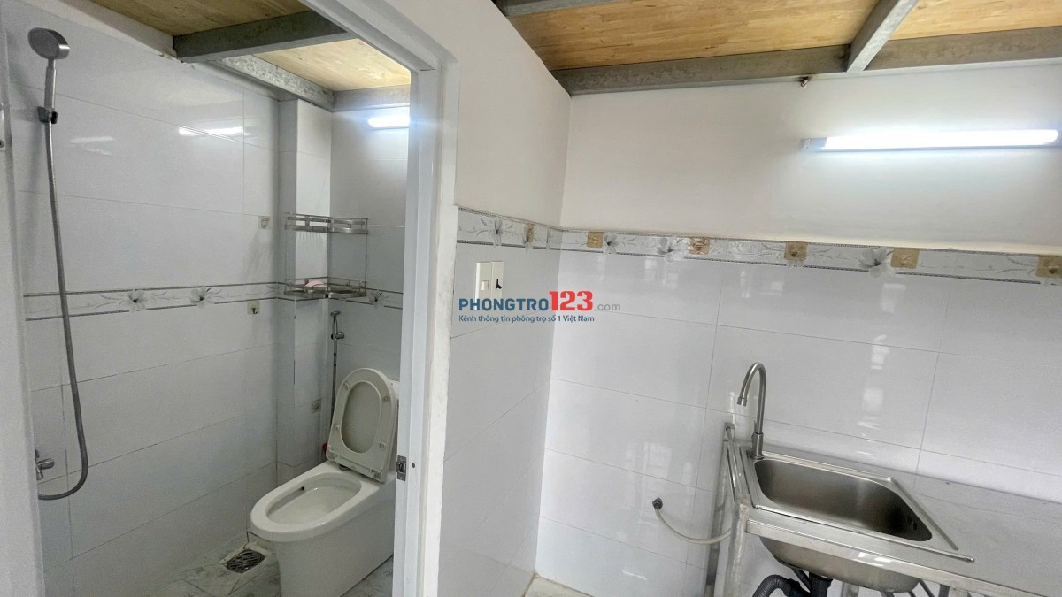 CHÍNH CHỦ CHO THUÊ PHÒNG BANCOL, ĐIỆN NƯỚC TÍNH GIÁ NHÀ NƯỚC SIUUU RẺ NGAY CV LÀNG HOA