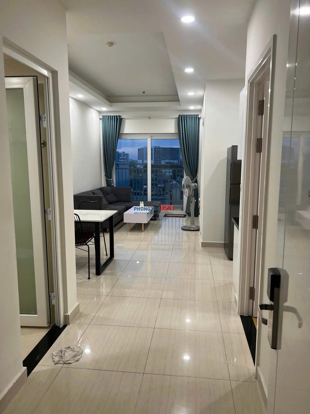 Cho thuê Moonlight Boulevard 2PN full nội thất nhận nhà ở ngay. LH 0933654662