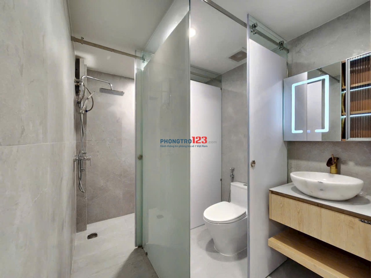 Style Nhật Bản giữa lòng Q10 – Ban công riêng, full nội thất