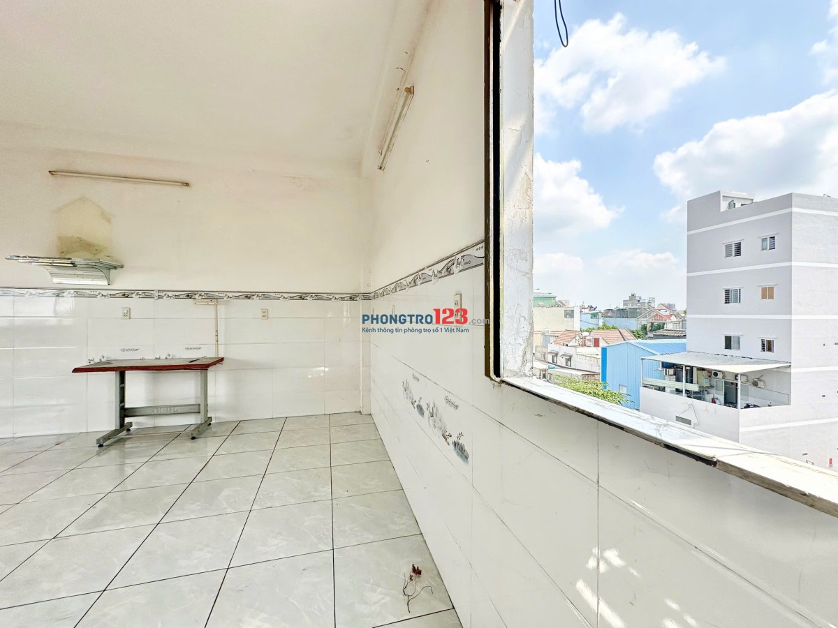 Phòng Rộng đẹp thoáng mát giá rẻ đường liên khu 4-5