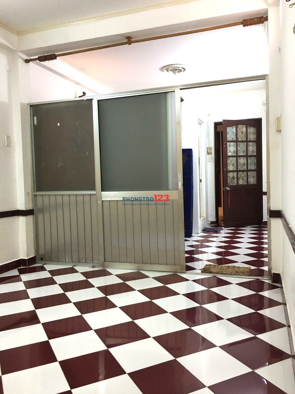 PHÒNG 25m2, đường Phan Văn Trị, P7, Q5. Gía 5tr/ tháng