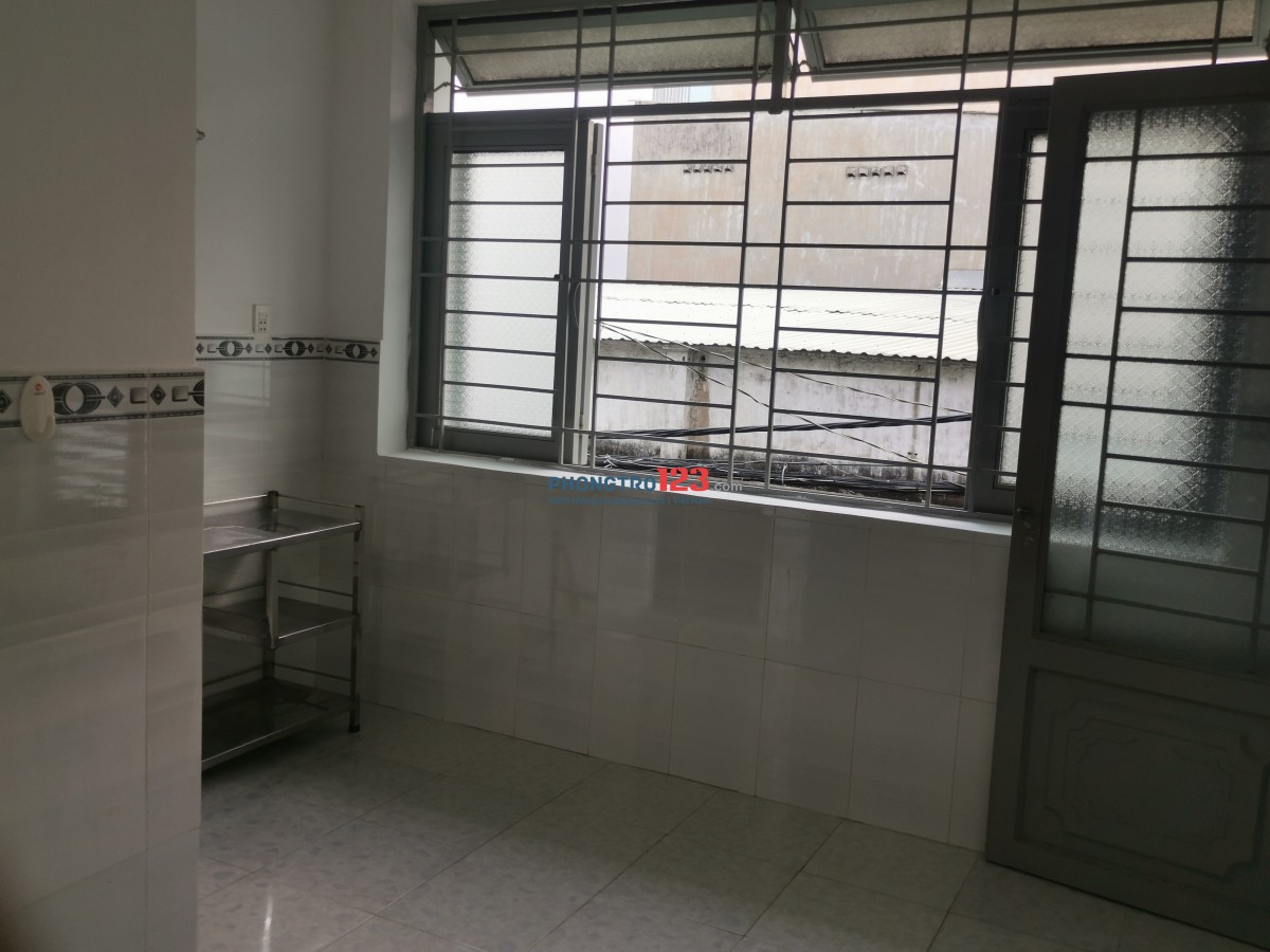 Phòng trọ sinh viên không chung chủ, có gác cao, thoáng mát