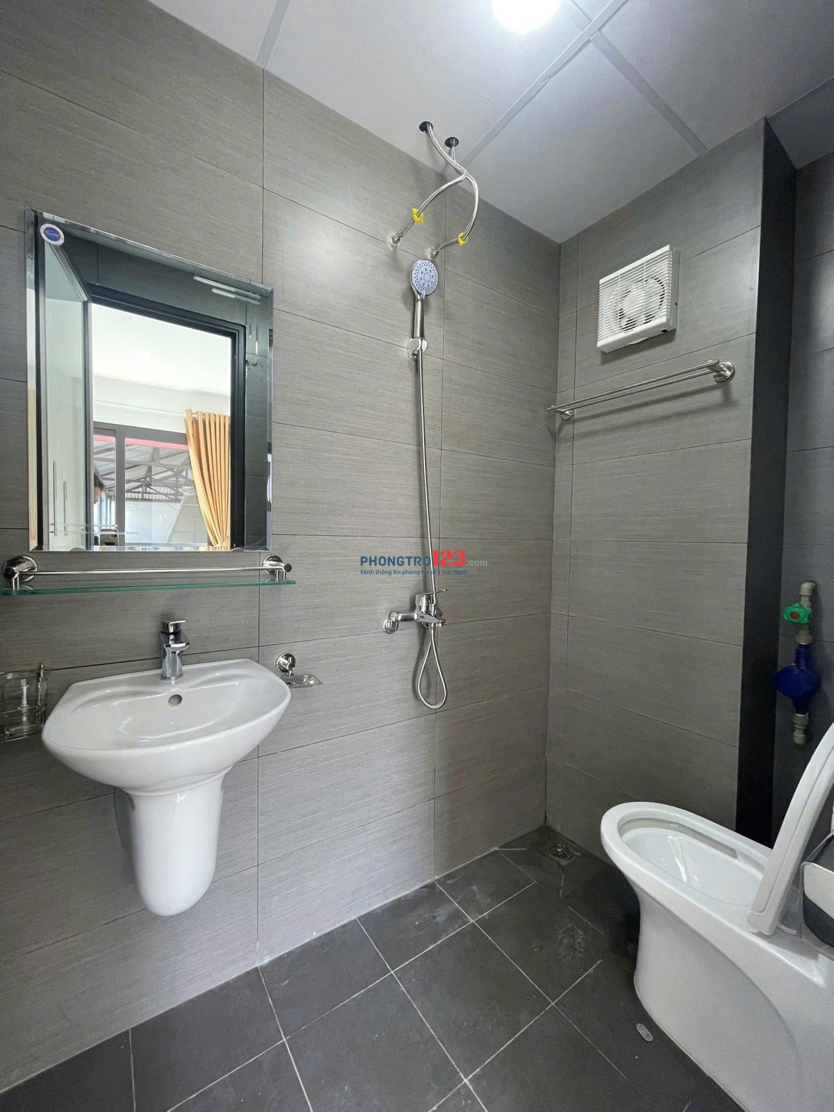 Phòng Ban Công Đón Nắng - Khu Vực An, Huỳnh Mãn Đạt Gần Cầu Thị Nghè