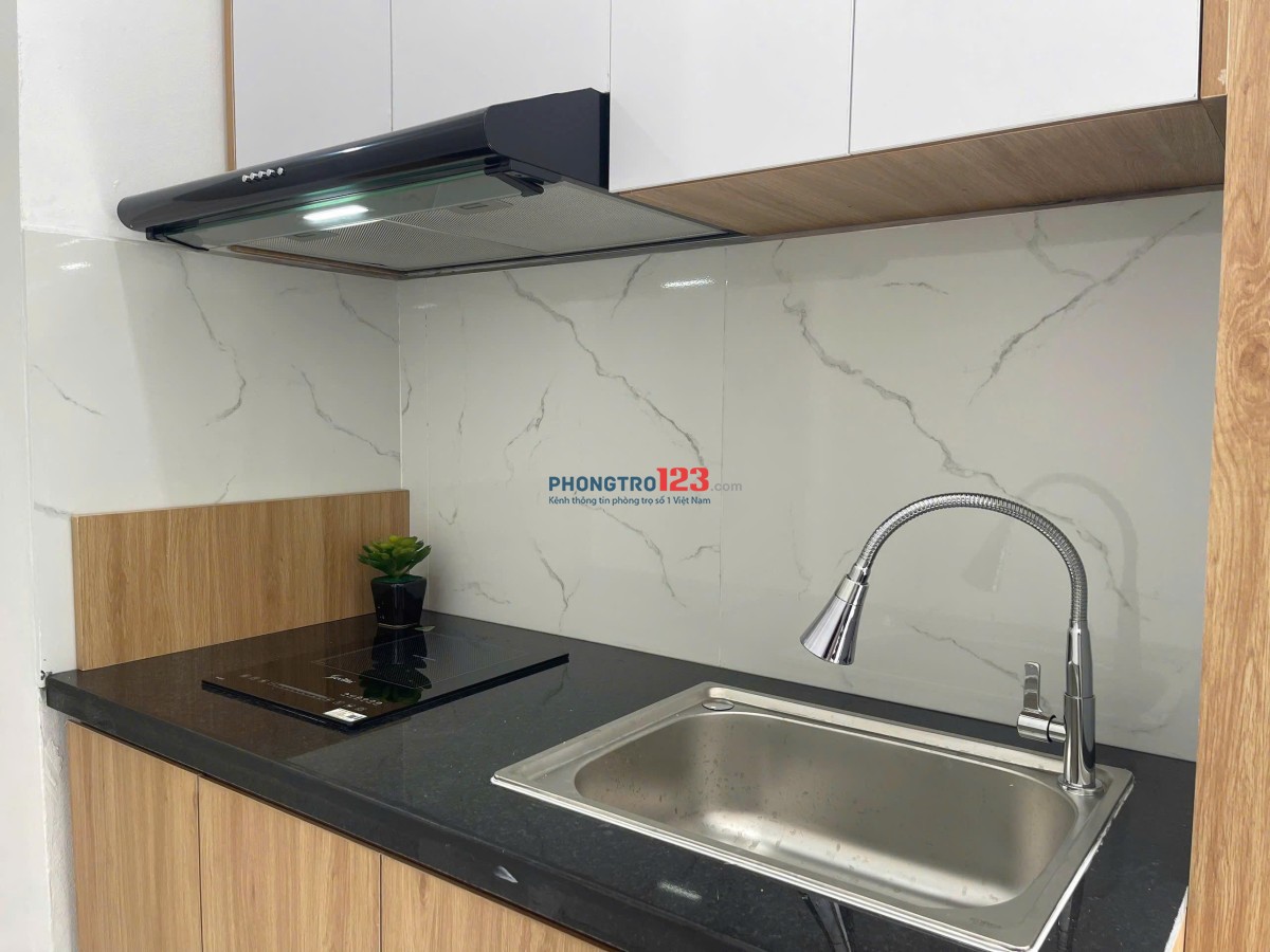 Phòng Ban Công Đón Nắng - Khu Vực An, Huỳnh Mãn Đạt Gần Cầu Thị Nghè