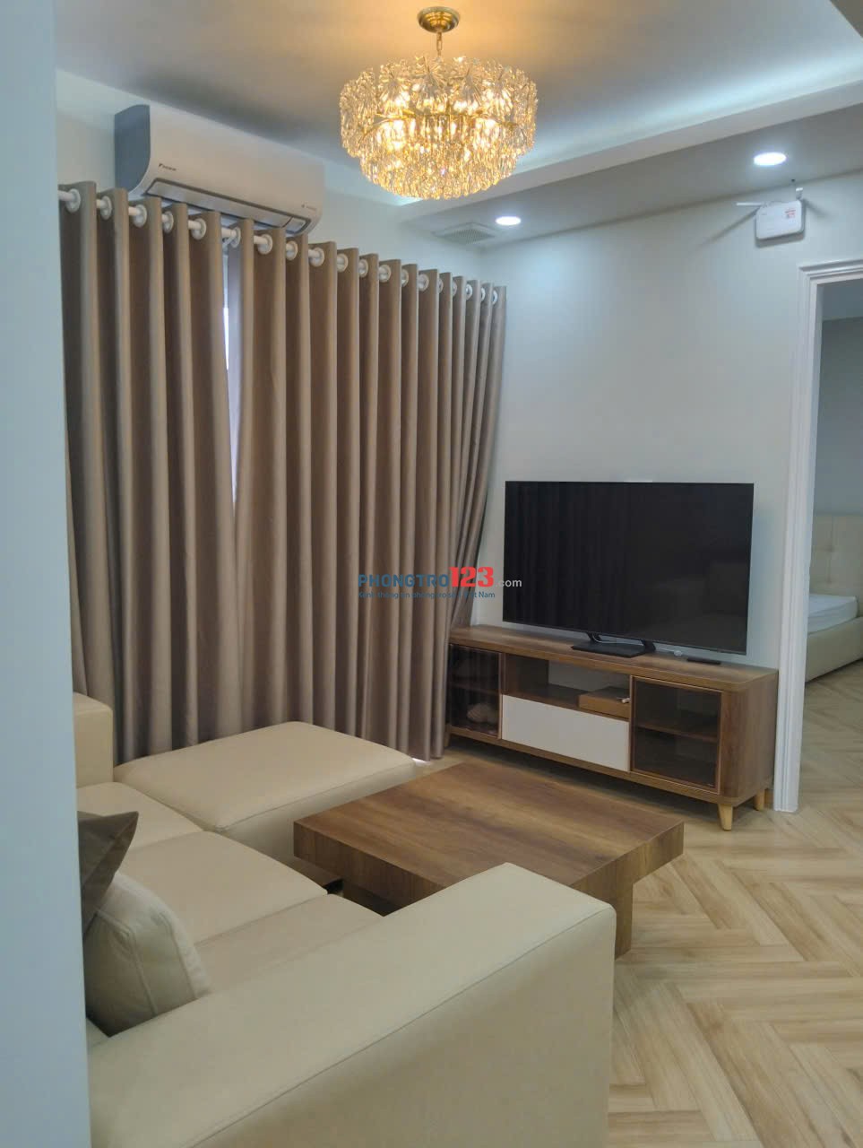 Cho thuê căn hộ 3p ngủ C/c Phúc Yên giá 11tr/th. có nội thất