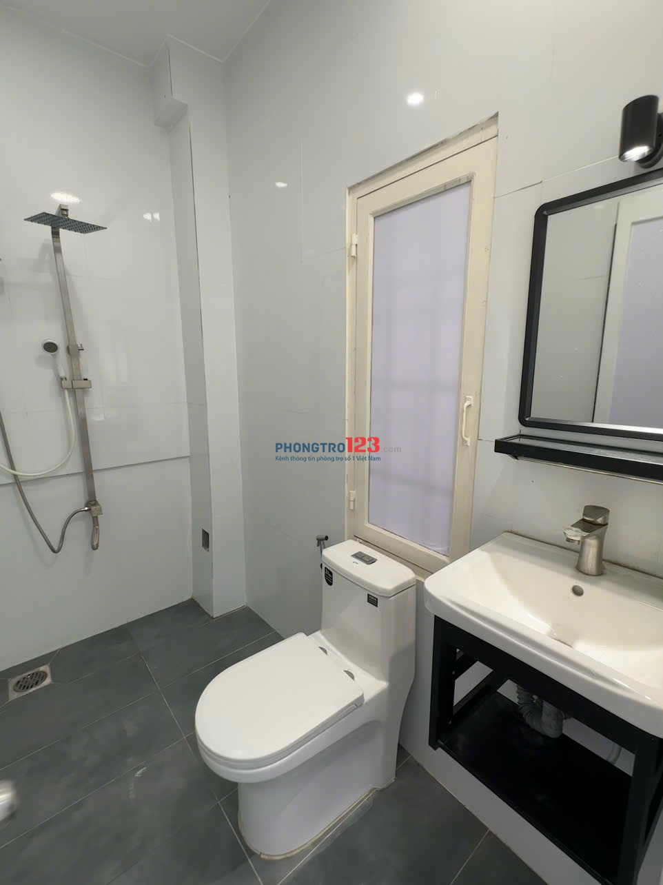 Căn studio full mới 99% full nội thất, gần cv lê văn tám, cv gia định