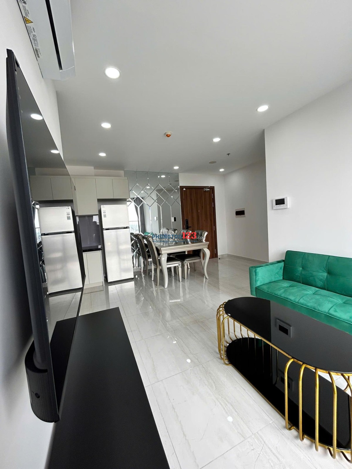 Chung cư Satra Eximland căn 95m2, 2p ngủ, Nội thất,17tr/th