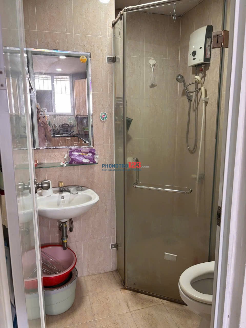 Cho thuê căn hộ 90m2, 2p ngủ, chung cư 590 CMT8
