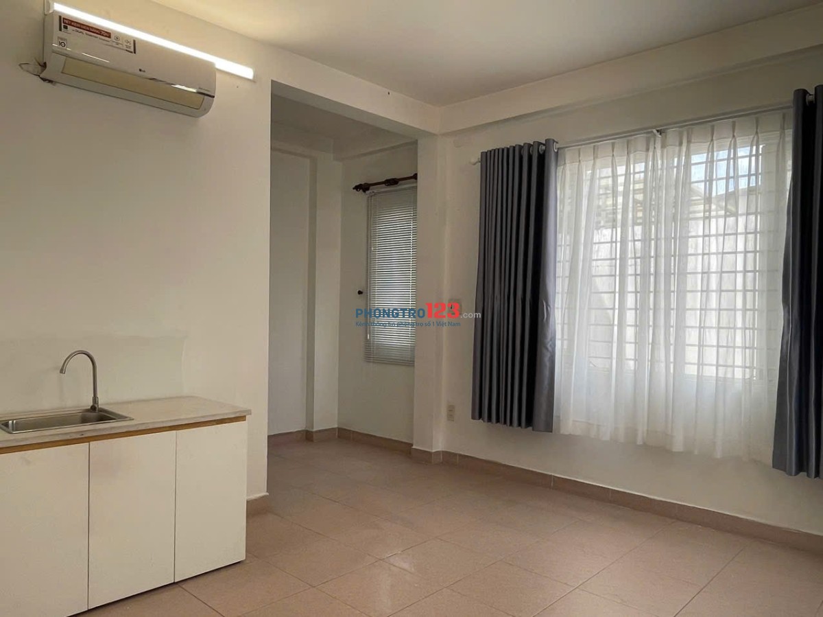 Phòng 28m2 khu vực Trần Não, An Khánh có ban công + sân thượng