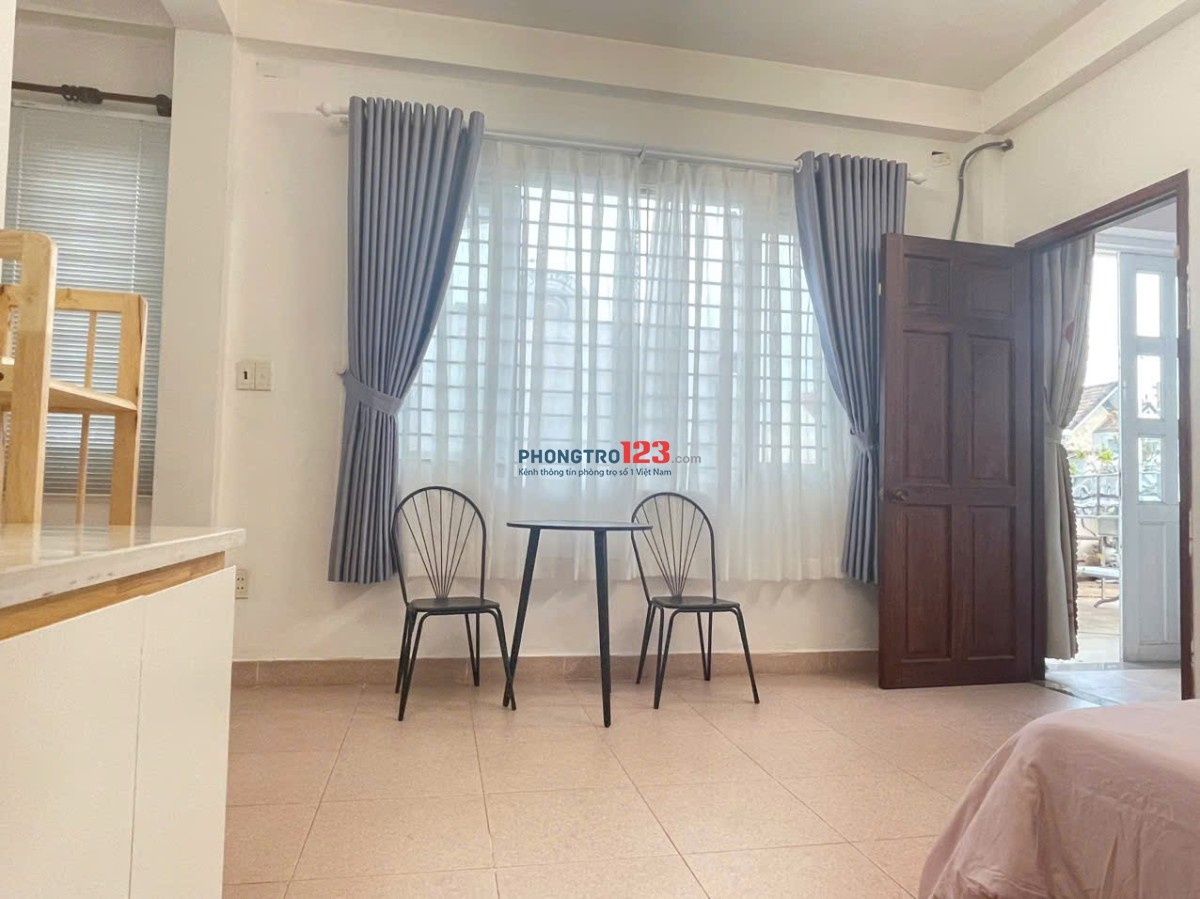 Phòng 28m2 khu vực Trần Não, An Khánh có ban công + sân thượng