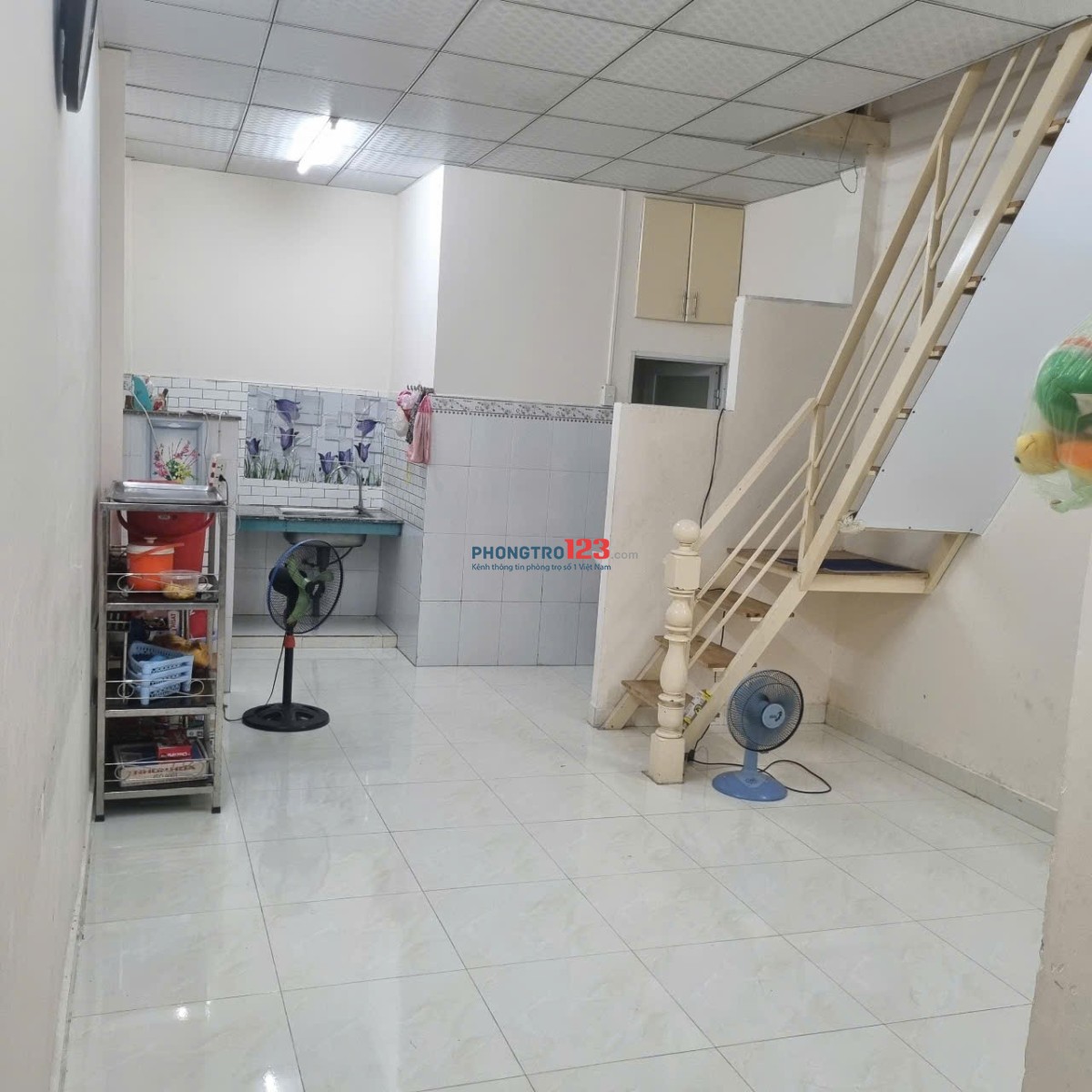 Cho Thuê Nhà Nguyên căn quận 1 gần Phan Xích Long