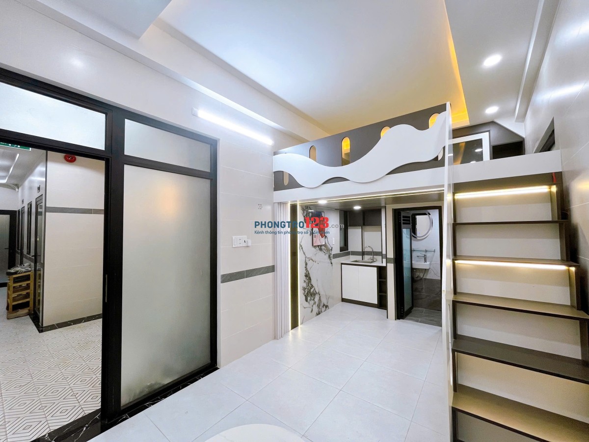 CĂN HỘ CÓ GÁC - FULL NỘI THẤT - CỬA SỔ TRỜI - CÁCH Q1 CHƯA TỚI 5P ĐI XE - DUY TÂN , PHÚ NHUẬN
