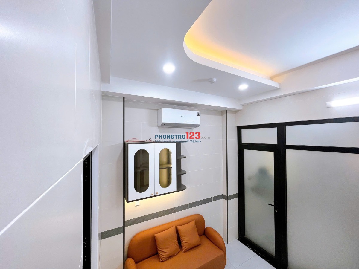 CĂN HỘ CÓ GÁC - FULL NỘI THẤT - CỬA SỔ TRỜI - CÁCH Q1 CHƯA TỚI 5P ĐI XE - DUY TÂN , PHÚ NHUẬN